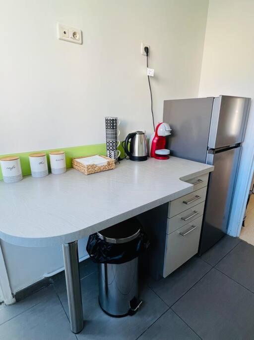 Logement A 10 Minutes A Pied De La Gare Centre أفينيون المظهر الخارجي الصورة